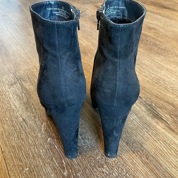 Black heels. Small signs of wear - Picture 3 of 6